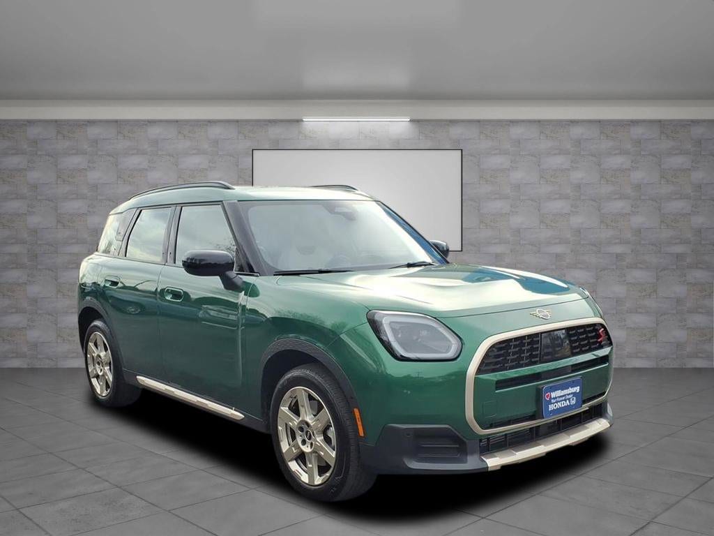 2025 MINI Countryman S's photo