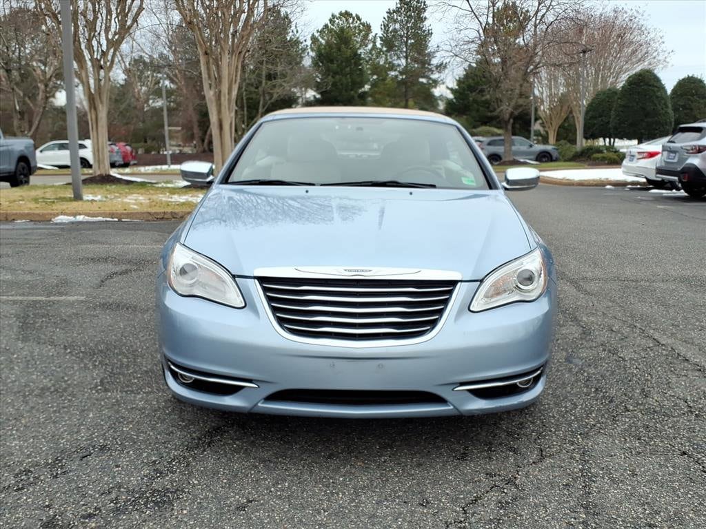 Used 2013 Chrysler 200 Limited with VIN 1C3BCBFG7DN754932 for sale in Williamsburg, VA