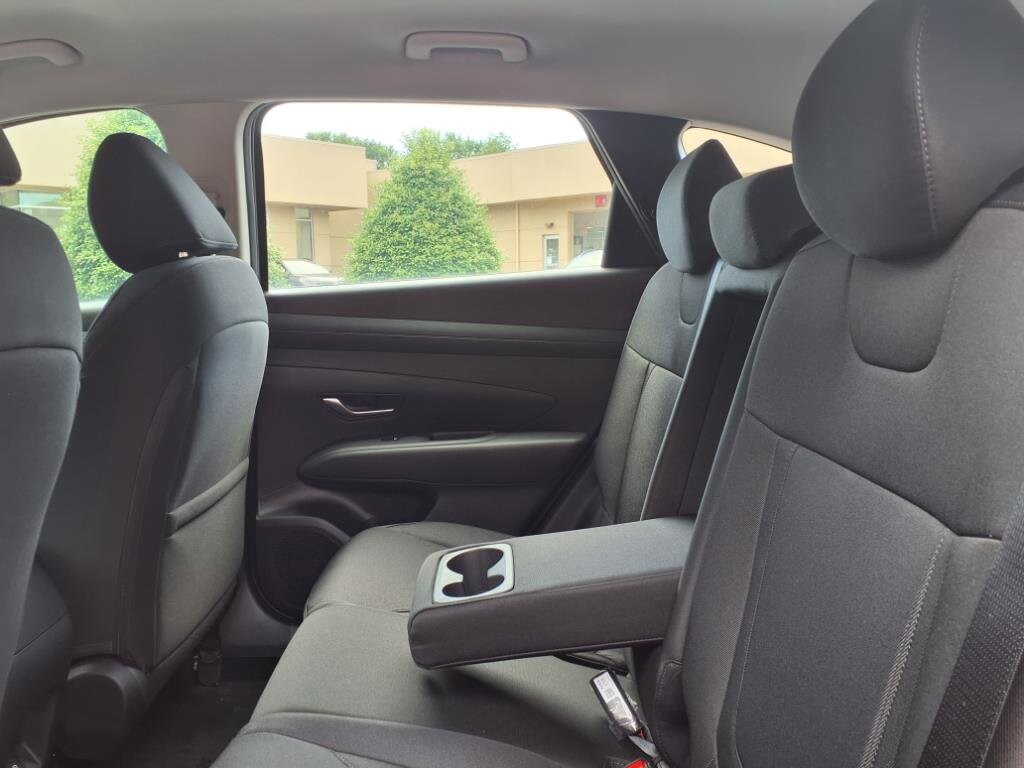 2025 Hyundai Tucson SE - Photo 15