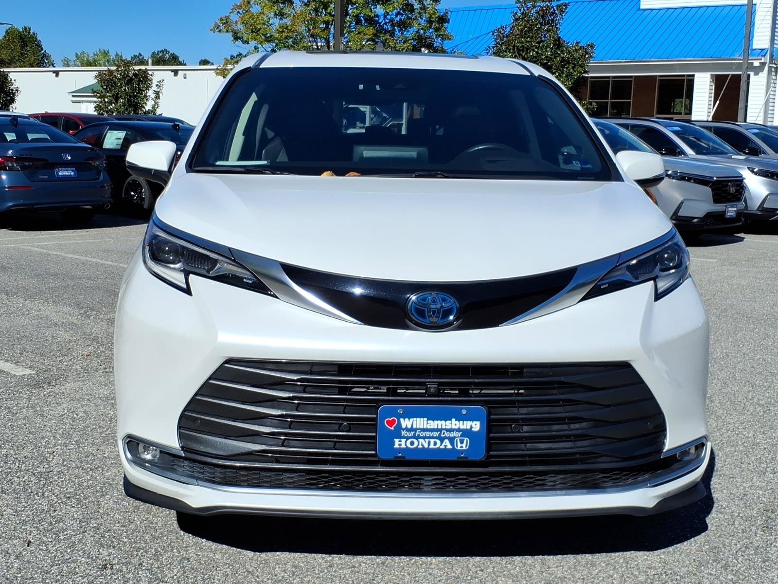 Used 2022 Toyota Sienna Platinum Platinum AWD 7-Passenger