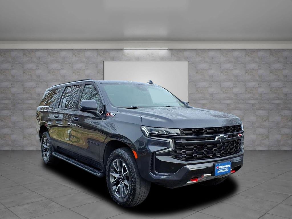 2023 Chevrolet Suburban Z71's photo