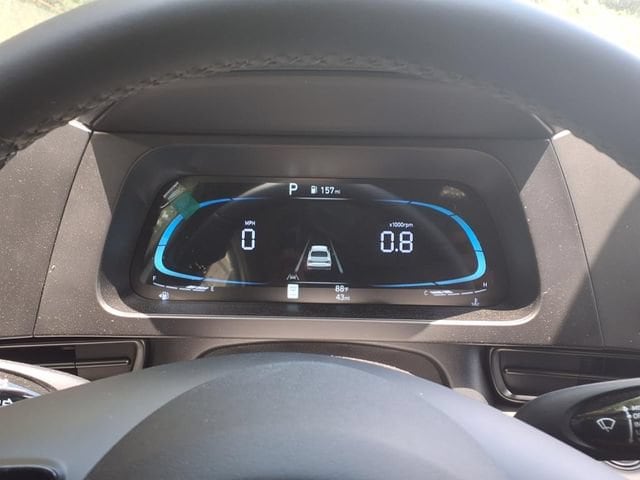 2025 Hyundai Elantra SEL - Photo 12