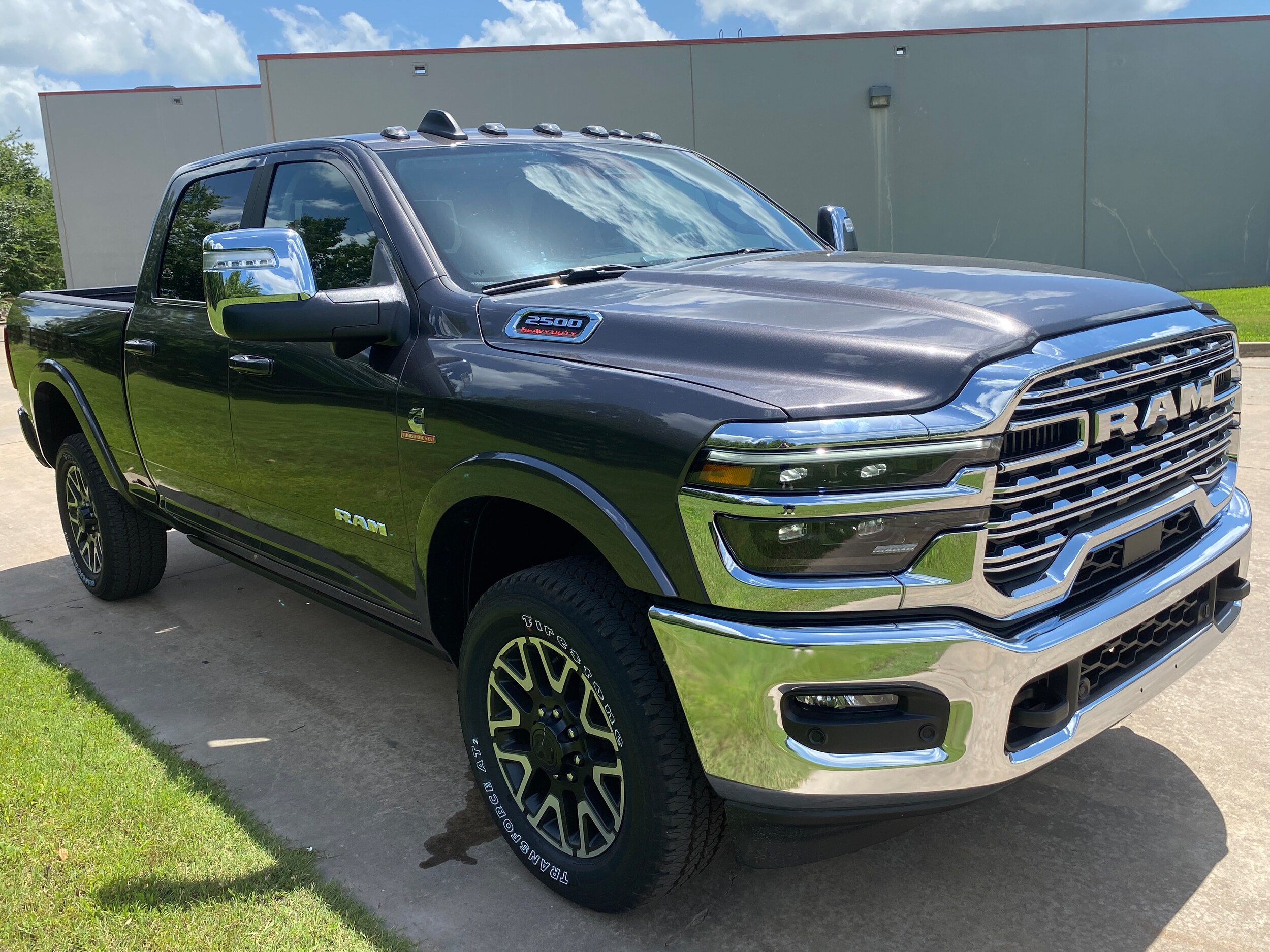 2025 RAM 2500 Limited - Photo 9