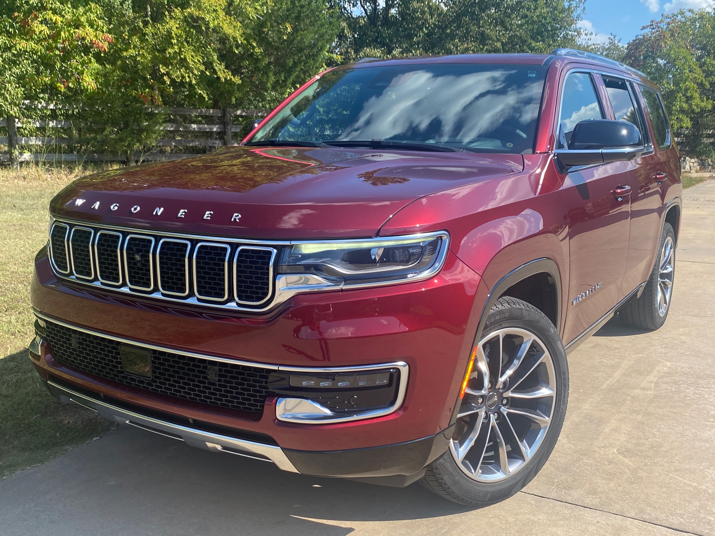 2023 Jeep Wagoneer Series III's photo