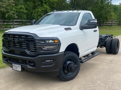 2026 Ram 3500 TRADESMAN CHASSIS REGULAR CAB 4X4 84' CA Pickup