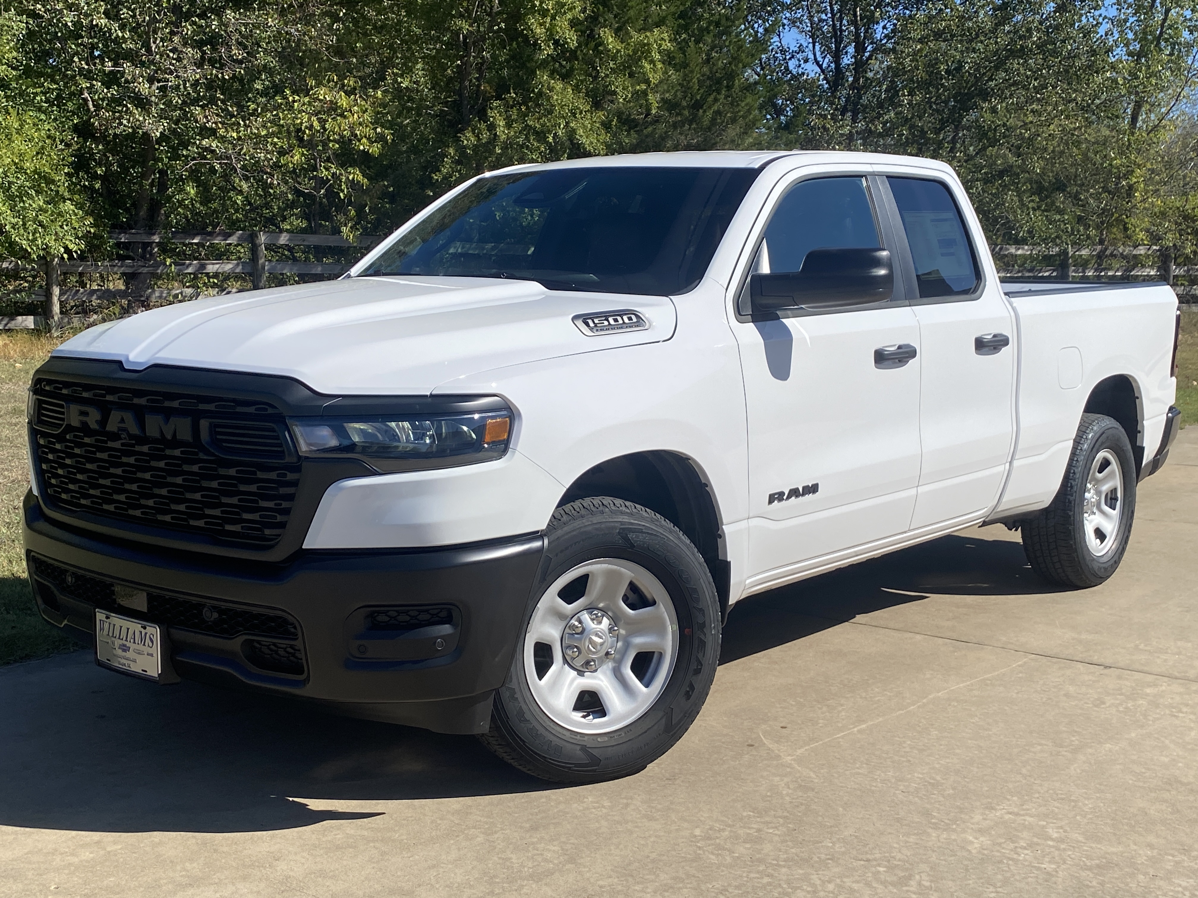 2027 Ram 1500 TRADESMAN QUAD CAB 4X4 6'4 BOX Pickup