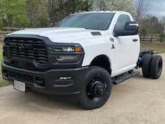 2026 Ram 3500 TRADESMAN CHASSIS REGULAR CAB 4X4 60' CA Pickup