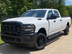 2026 Ram 2500 TRADESMAN CREW CAB 4X4 8' BOX Pickup