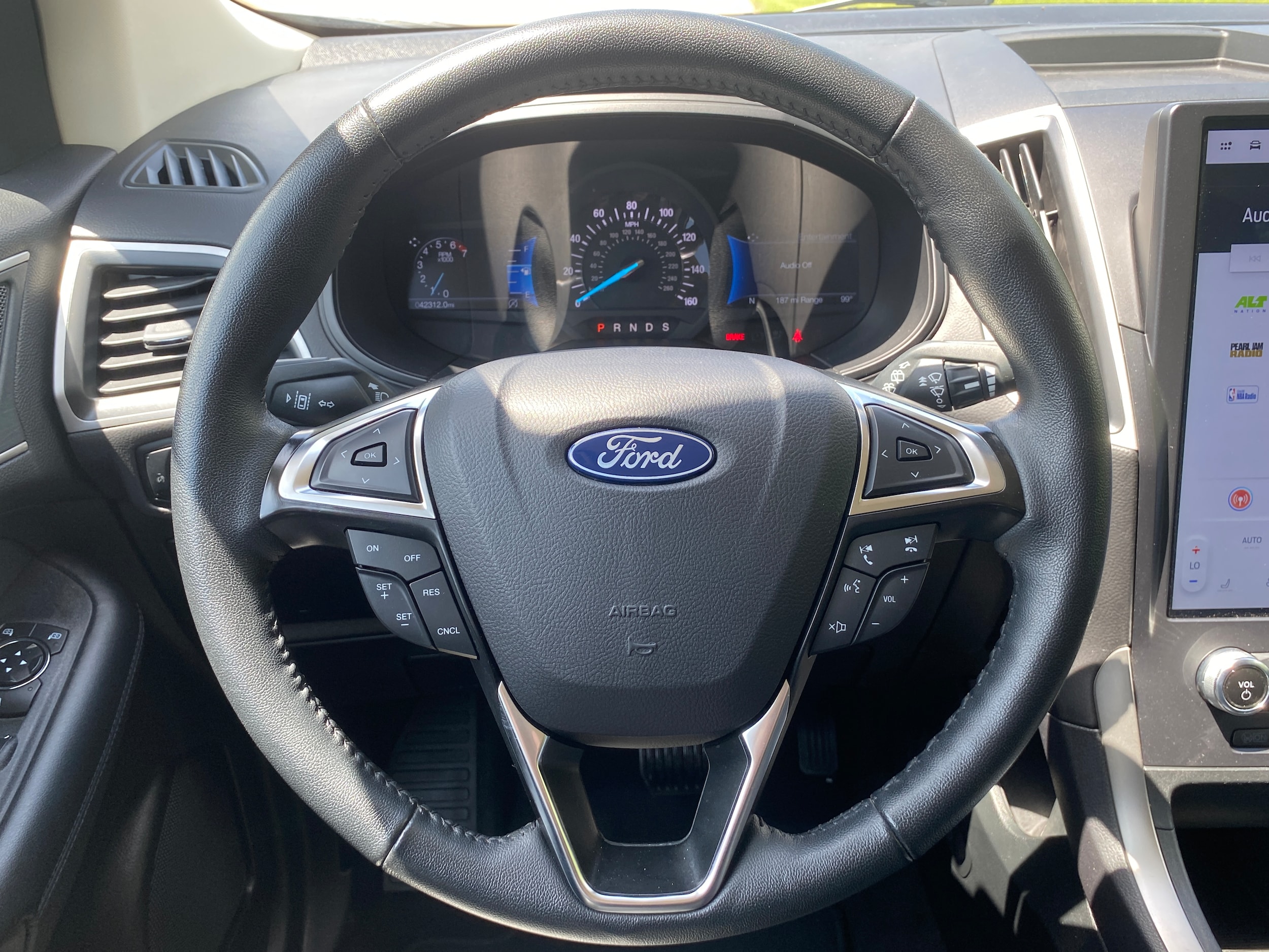 2024 Ford Edge SEL - Photo 12