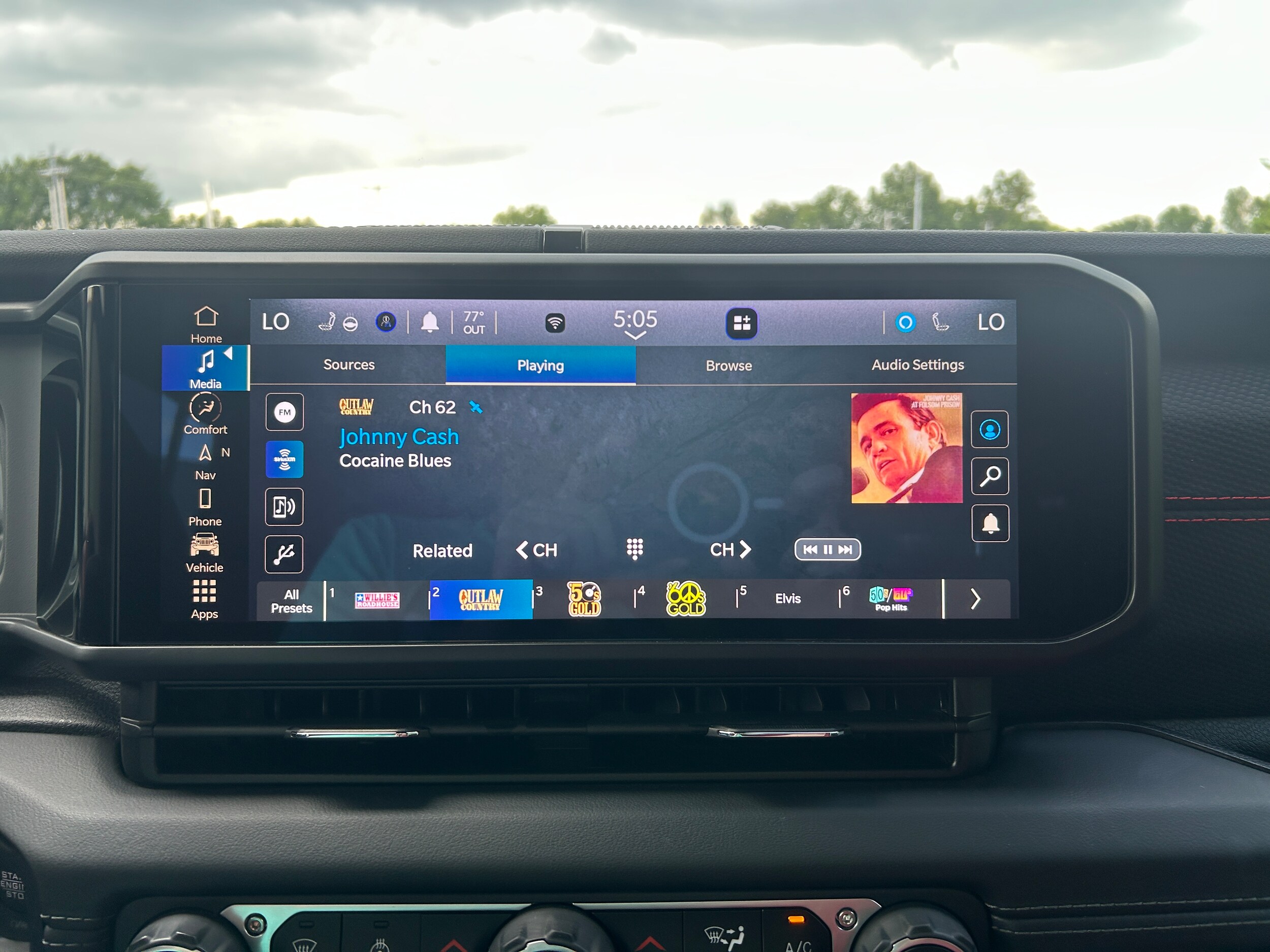 2024 Jeep Wrangler 4-Door Rubicon 392 - Photo 23