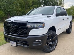 2026 Ram 1500 WARLOCK CREW CAB 4X4 5'7 BOX Pickup