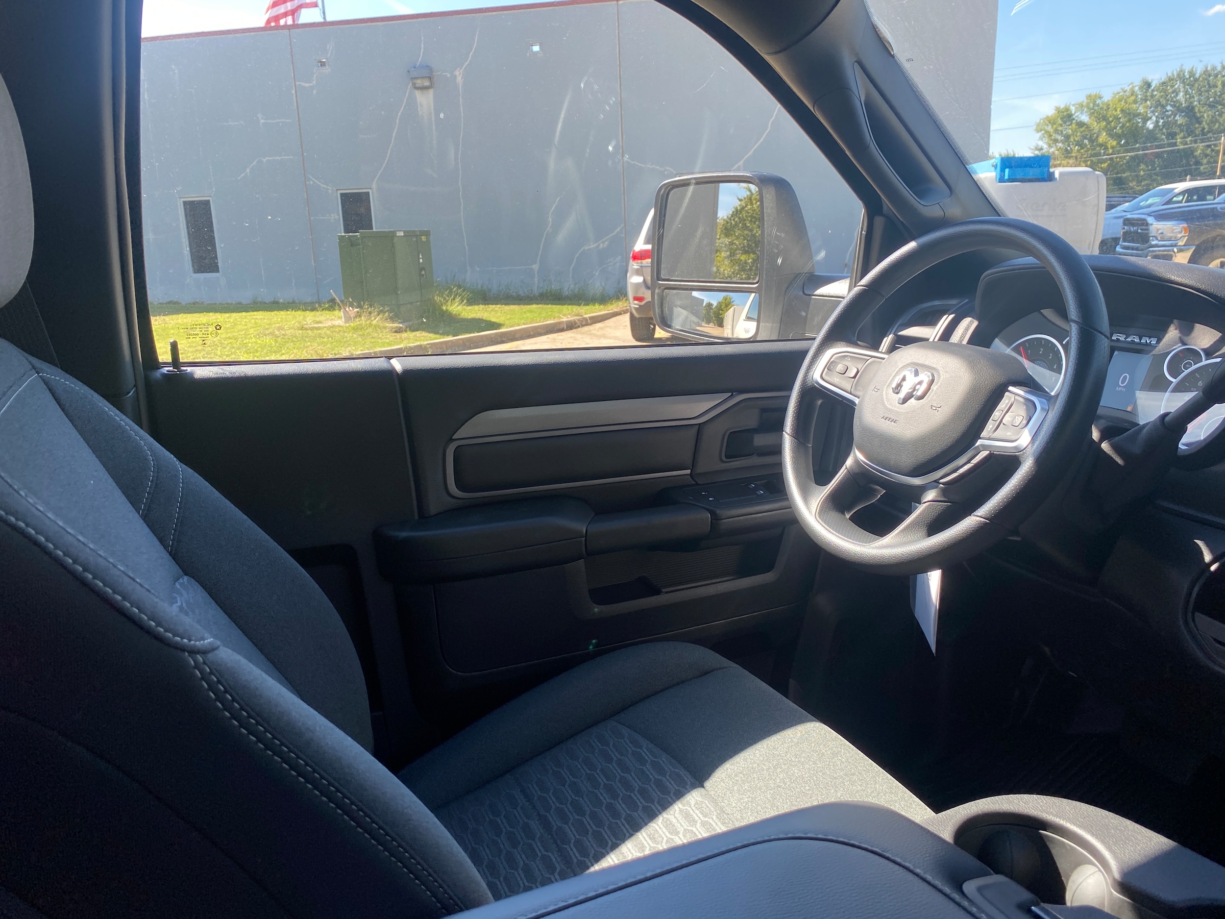 2025 RAM Ram 3500 Pickup Tradesman - Photo 17