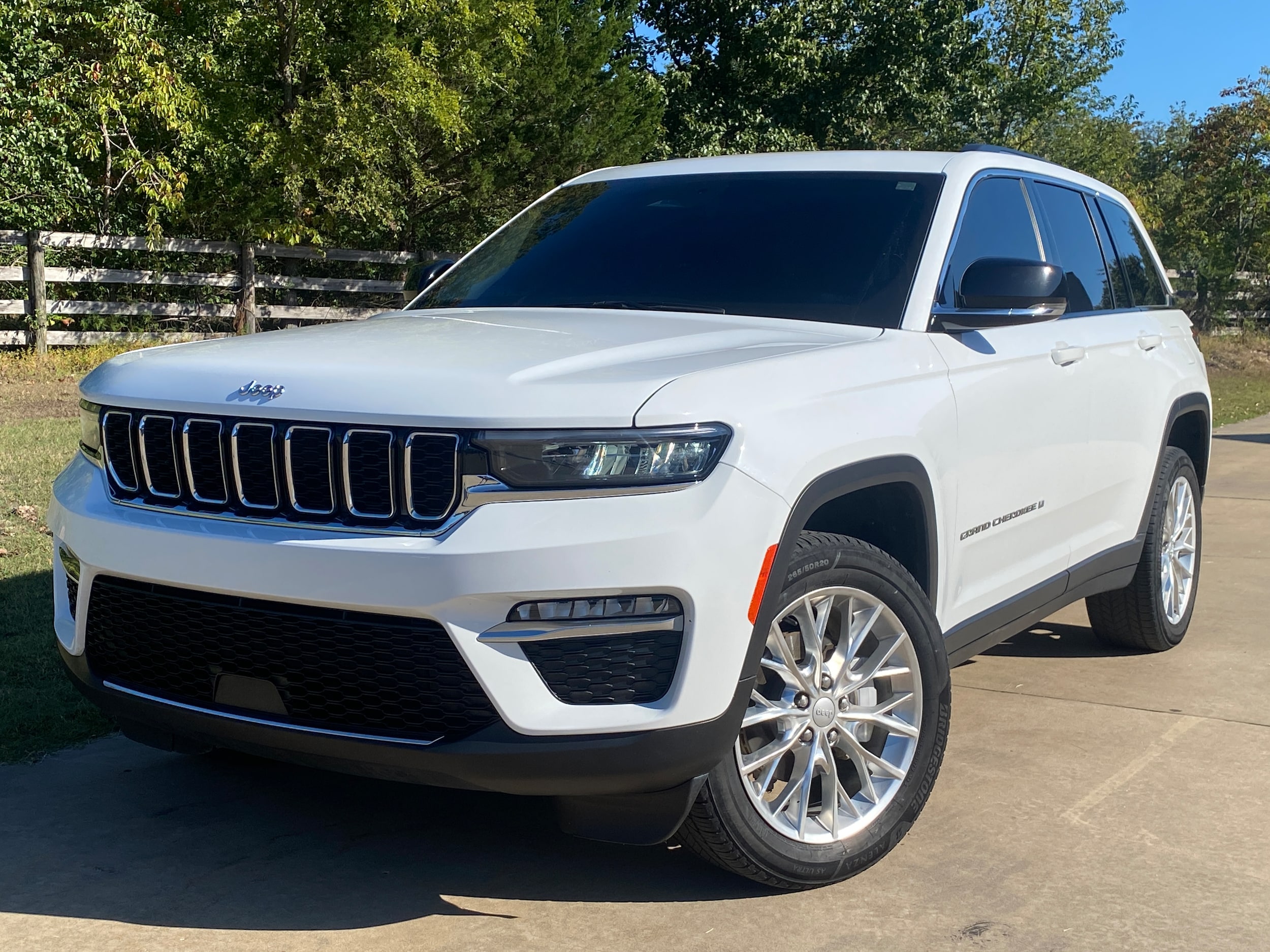 2022 Jeep Grand Cherokee Limited's photo