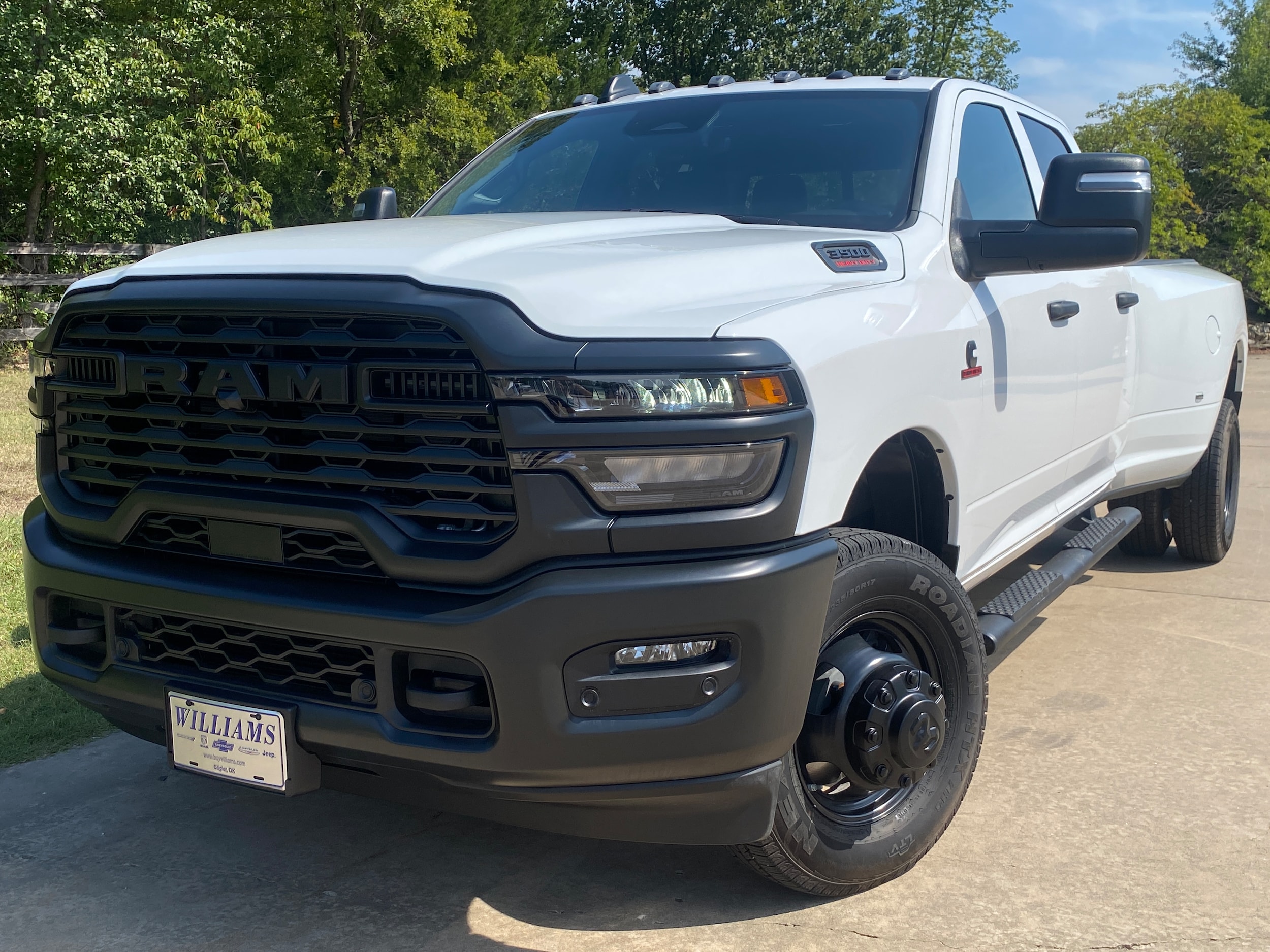 2025 RAM Ram 3500 Pickup Tradesman's photo