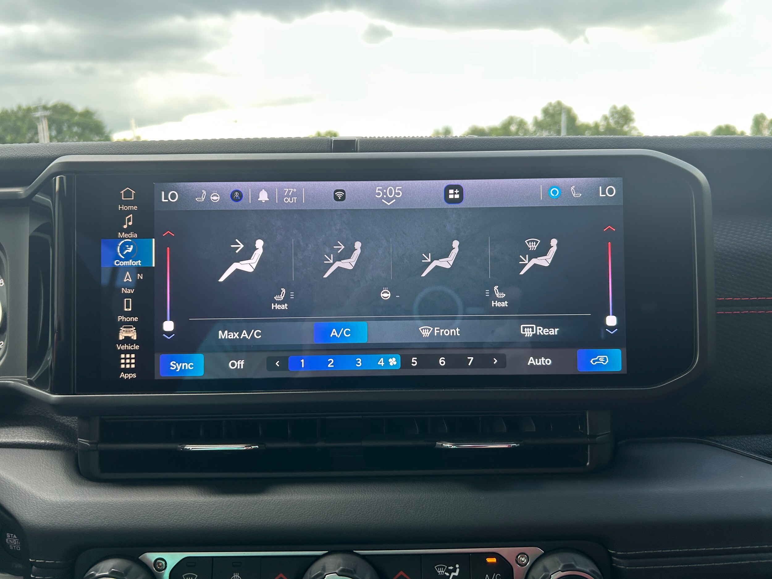 2024 Jeep Wrangler 4-Door Rubicon 392 - Photo 24