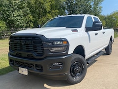 2026 Ram 2500 TRADESMAN CREW CAB 4X4 8' BOX Pickup