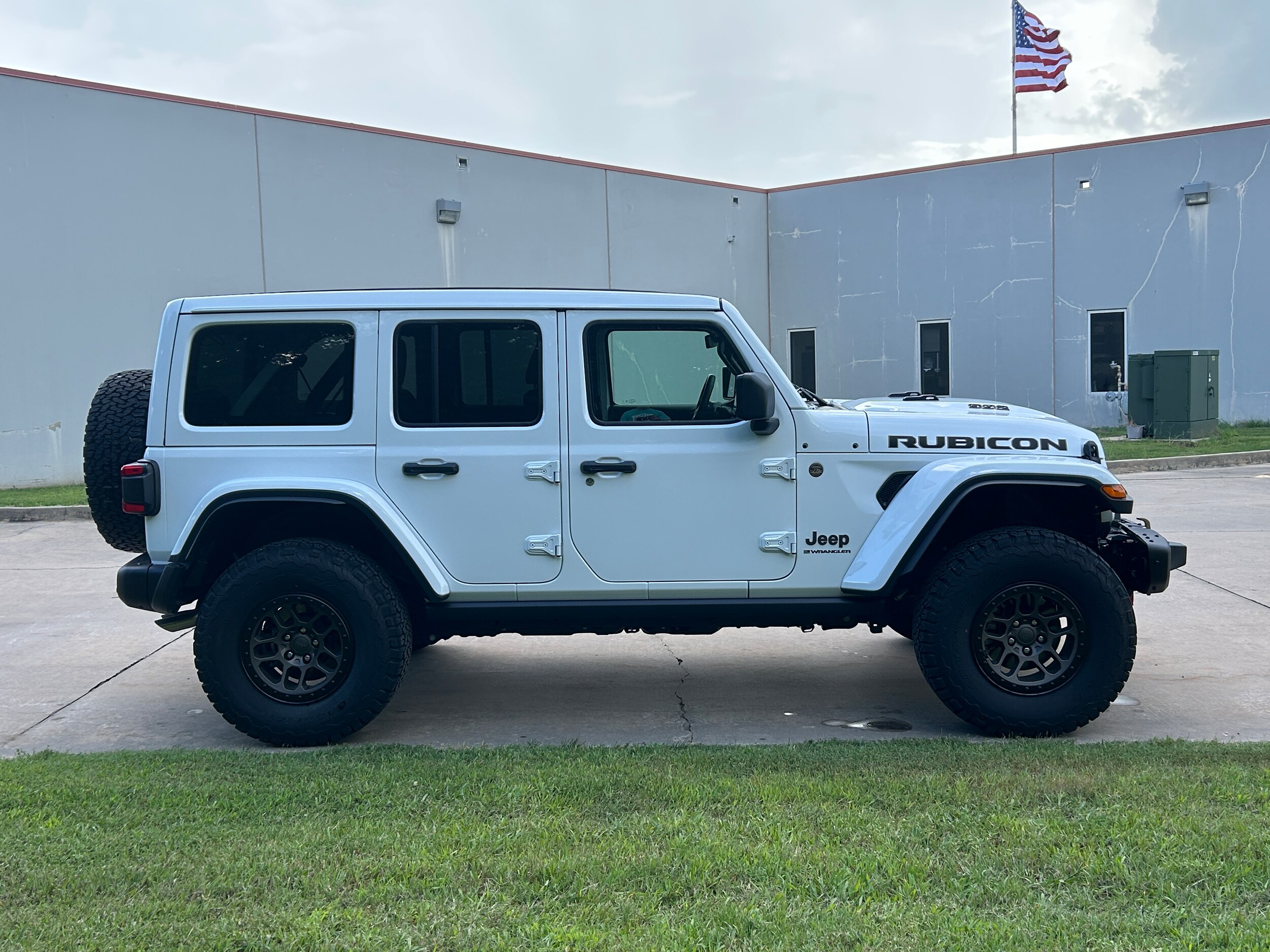 2024 Jeep Wrangler 4-Door Rubicon 392 - Photo 8