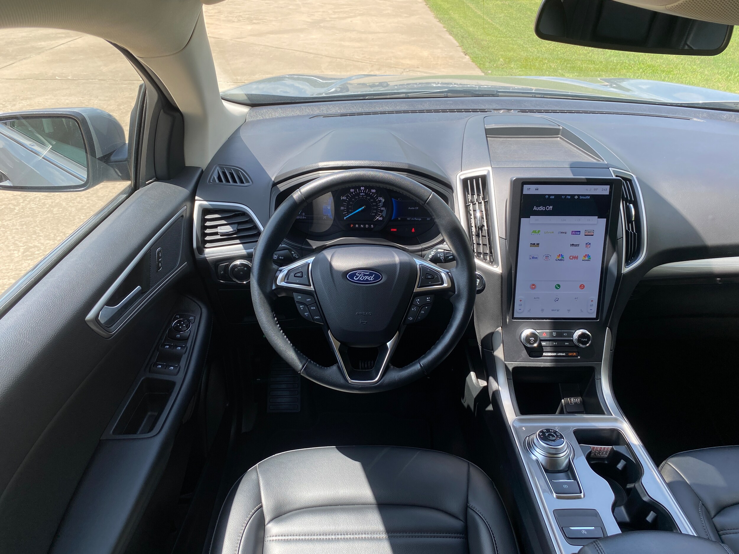 2024 Ford Edge SEL - Photo 11