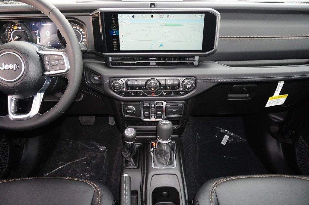 2025 Jeep Wrangler 4-Door Sahara - Photo 8