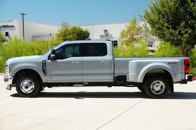 Used 2024 Ford F-350 Super Duty Lariat with VIN 1FT8W3DT2REC25396 for sale in Weatherford, TX