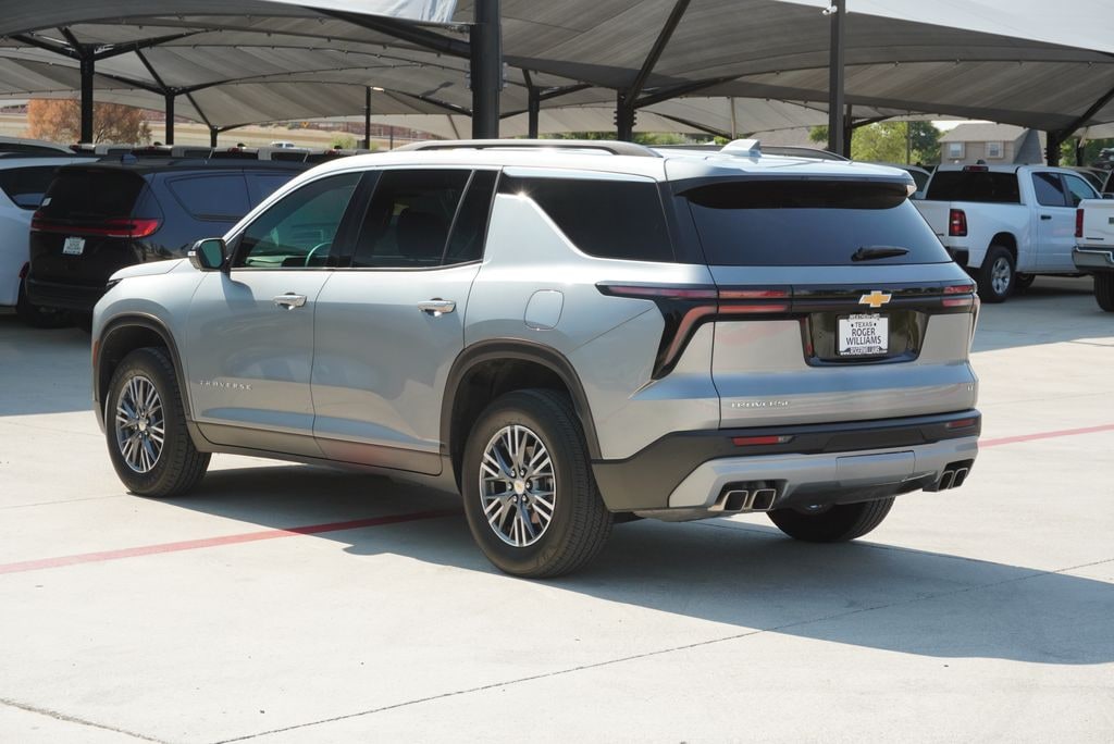 Used 2024 Chevrolet Traverse LT SUV