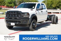 2026 Ram 5500 Chassis Cab TRADESMAN  CREW  4X4 84' CA Pickup