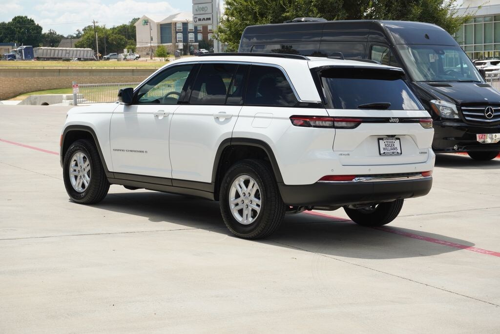 Used 2025 Jeep Grand Cherokee Laredo SUV