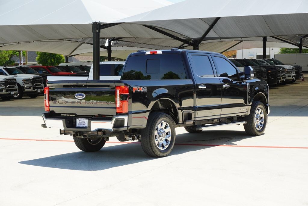 Used 2025 Ford F-250SD Lariat Truck
