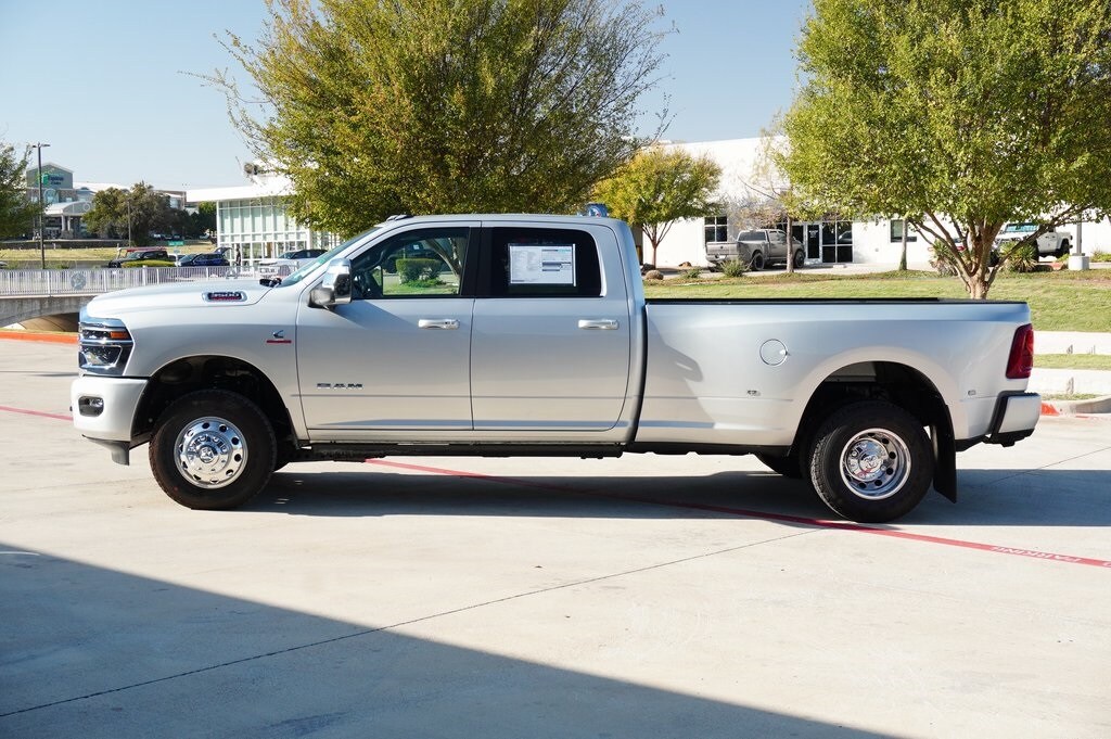 New 2026 Ram 3500 LARAMIE CREW CAB 4X4 8' BOX Pickup