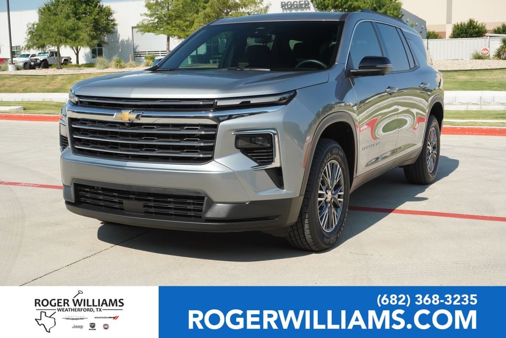 Used 2024 Chevrolet Traverse LT SUV