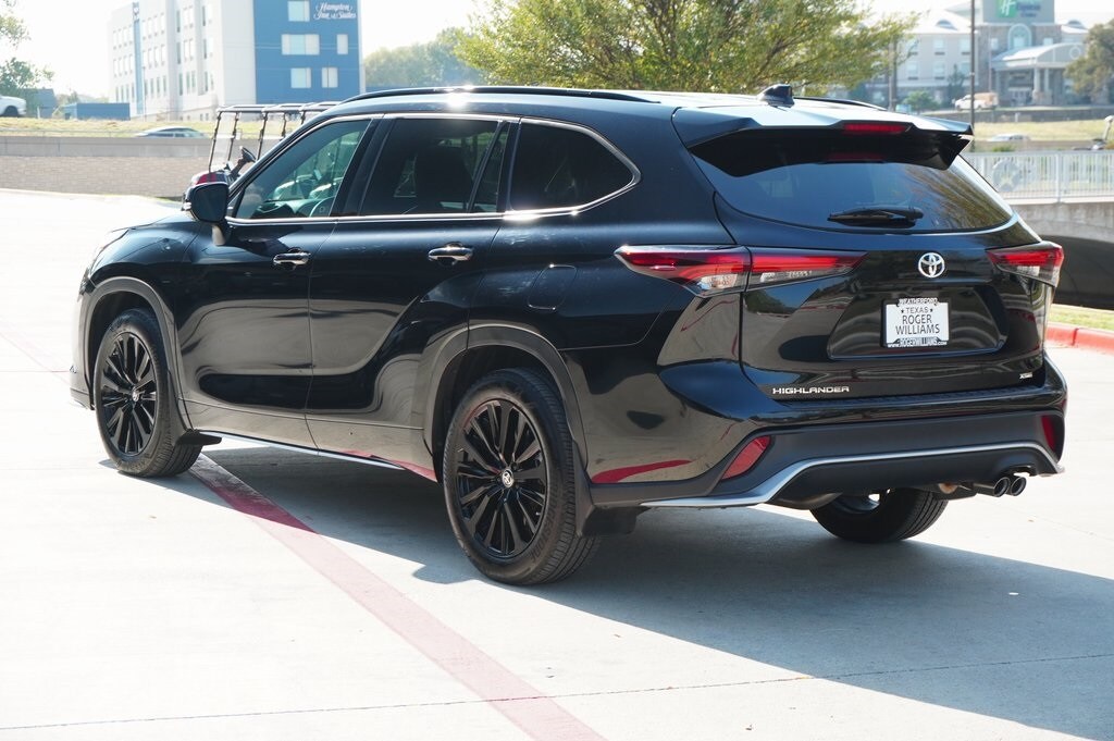 Used 2024 Toyota Highlander LE SUV