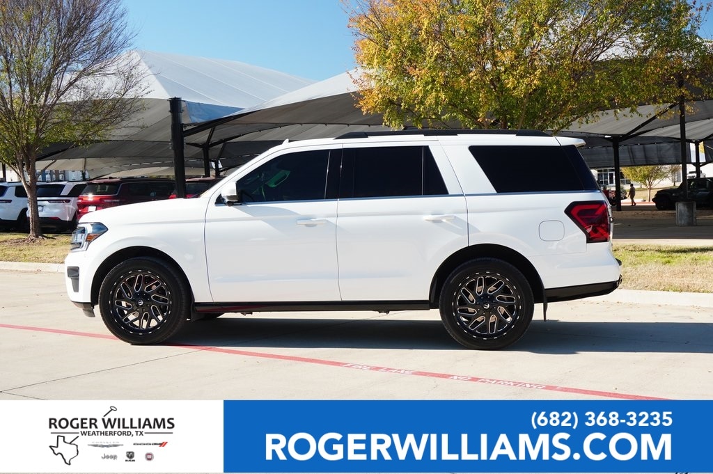 2024 Ford Expedition Limited's photo