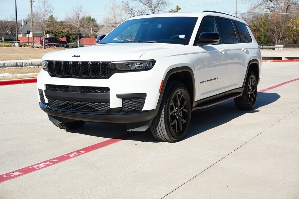 2024 Jeep Grand Cherokee L Altitude's photo