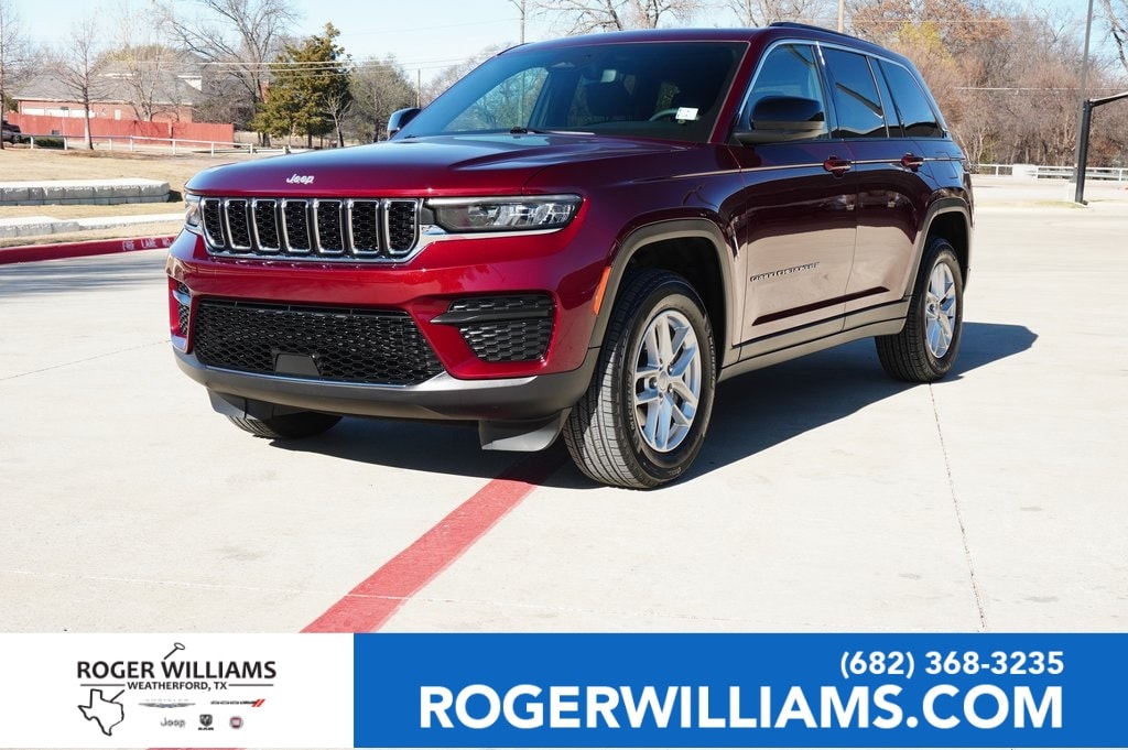 2024 Jeep Grand Cherokee Laredo's photo