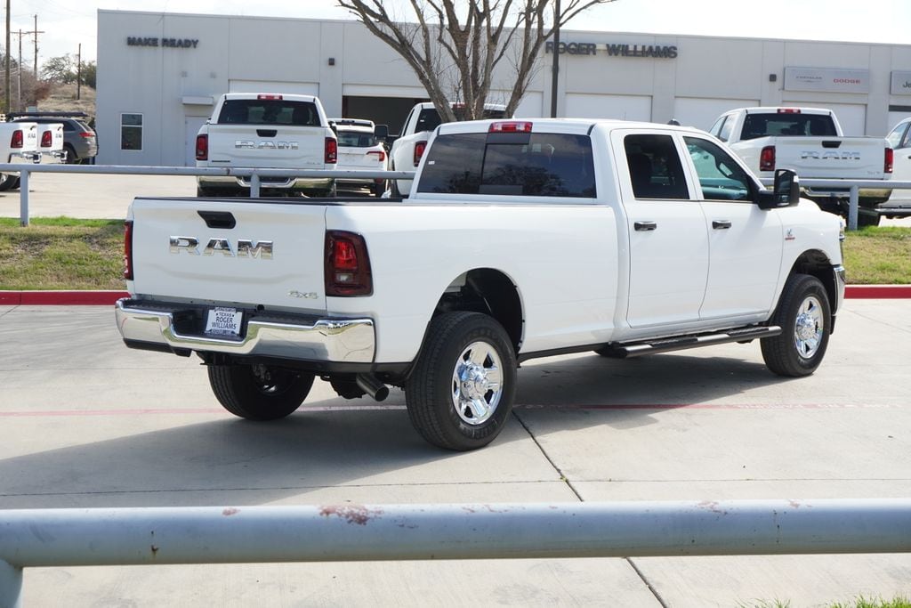 2026 RAM 2500 Tradesman - Photo 4