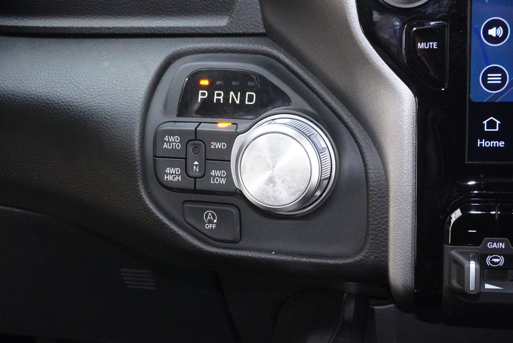 2025 RAM Ram 1500 Pickup Laramie - Photo 17