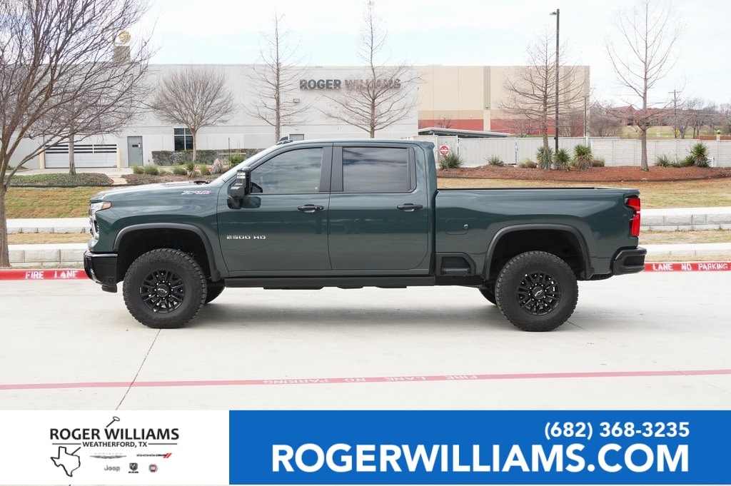 2025 Chevrolet Silverado 2500HD ZR2's photo