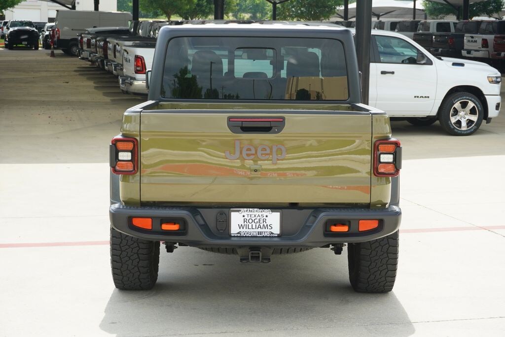 Used 2025 Jeep Gladiator Mojave Truck