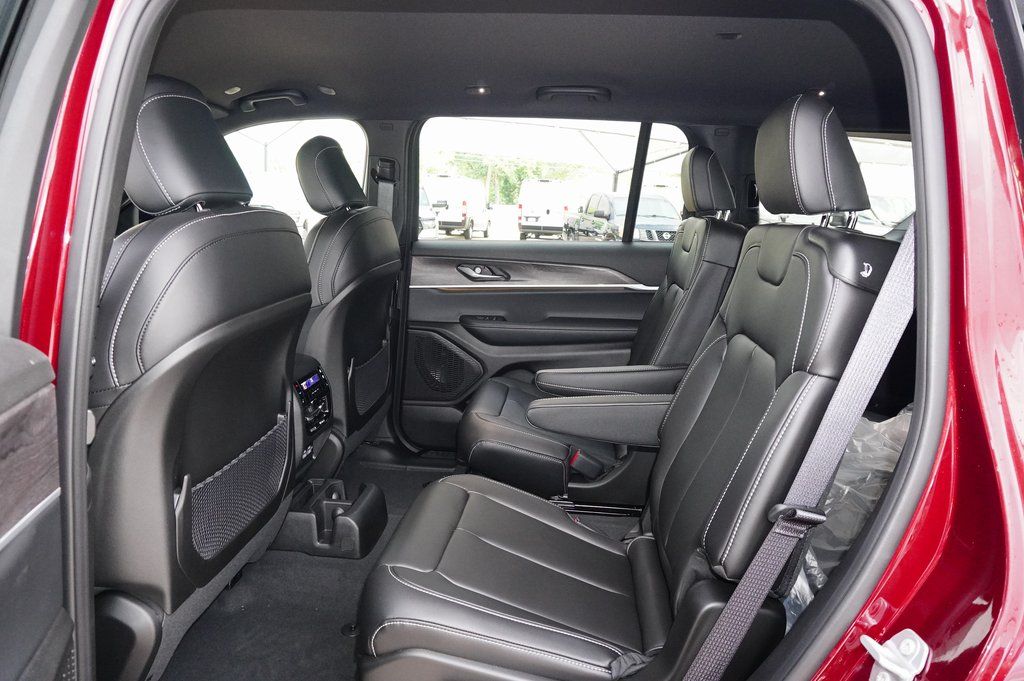 2025 Jeep Grand Cherokee L Limited - Photo 11