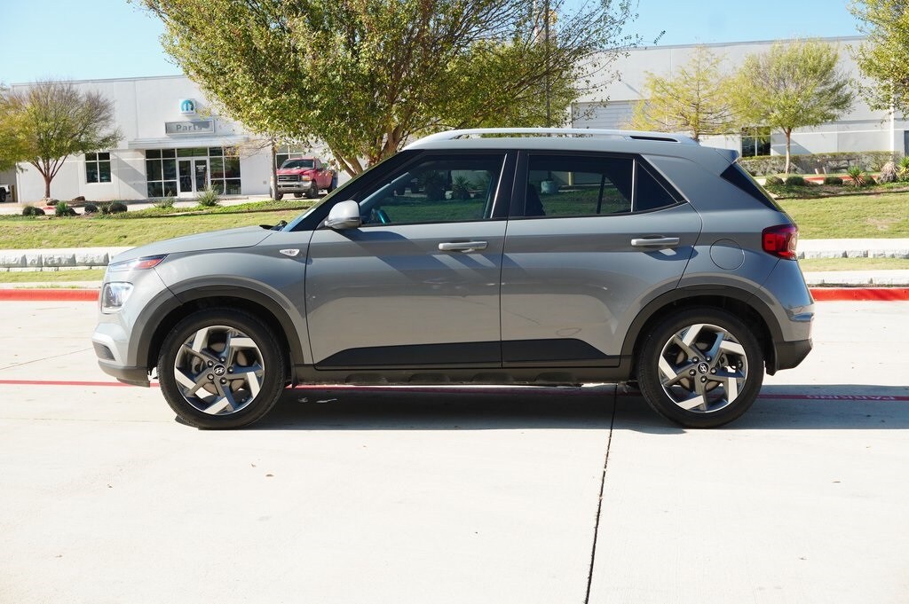 Used 2021 Hyundai Venue SEL SUV