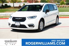 2026 Chrysler Pacifica SELECT Passenger Van