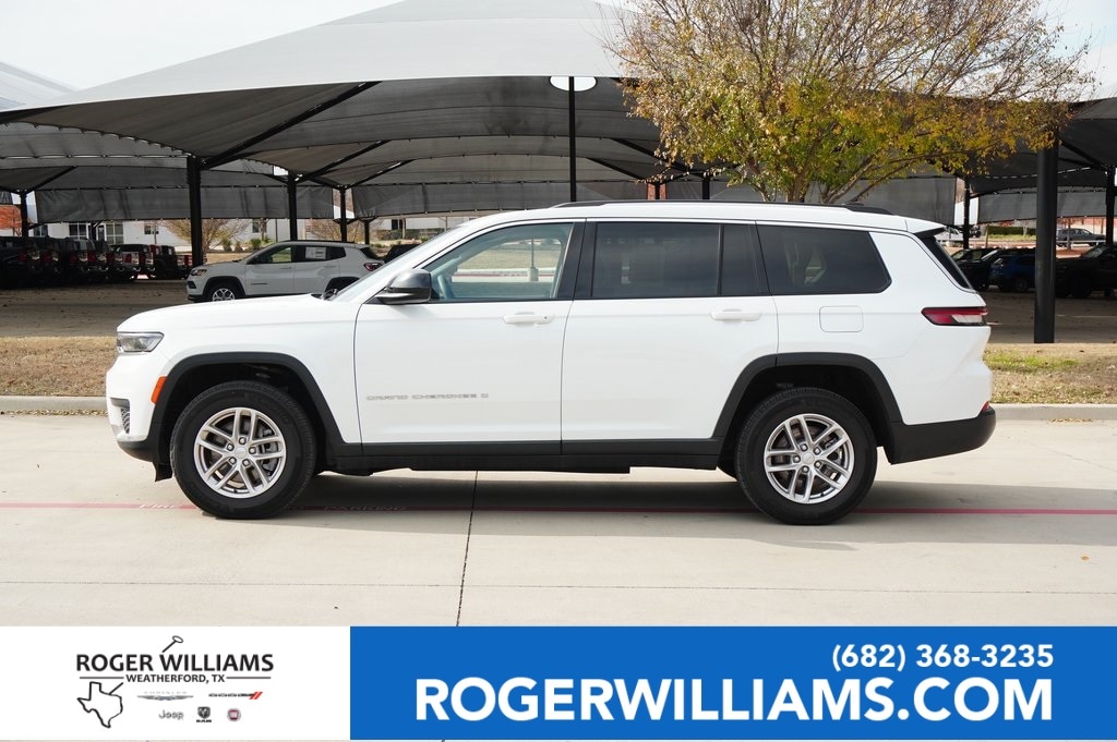 2023 Jeep Grand Cherokee L Laredo's photo