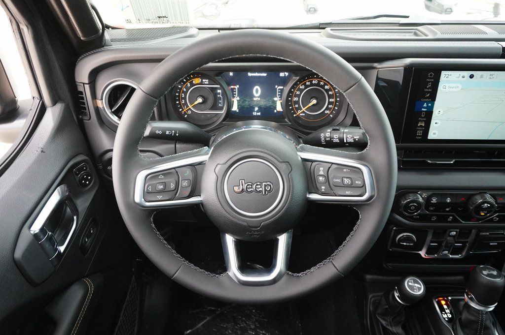 2025 Jeep Wrangler 4-Door Sahara - Photo 9