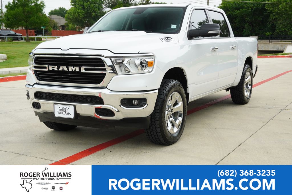 2020 RAM 1500 Big Horn/Lone Star 4x4 Crew Cab 5'7's photo
