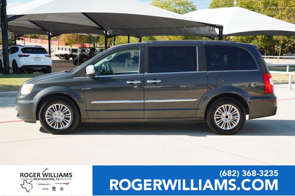 2012 Chrysler Town & Country Touring-L