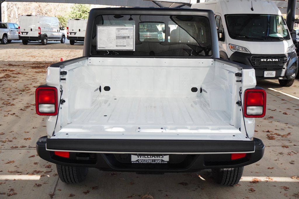 2026 Jeep Gladiator Sport - Photo 12