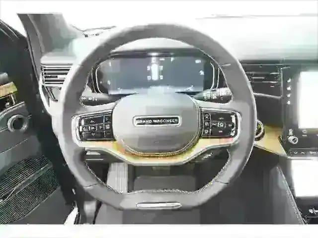 2022 Jeep Grand Wagoneer Series III - Photo 15