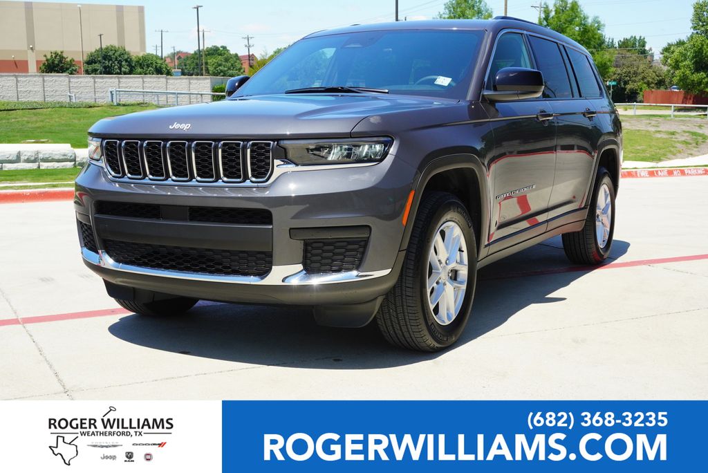 2025 Jeep Grand Cherokee L Laredo 4x4's photo