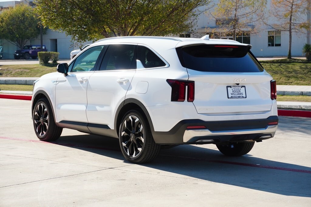 Used 2025 Kia Sorento EX SUV