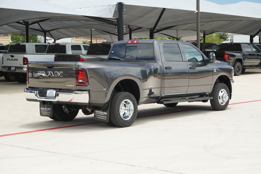 New 2026 Ram 3500 TRADESMAN CREW CAB 4X4 8' BOX Pickup